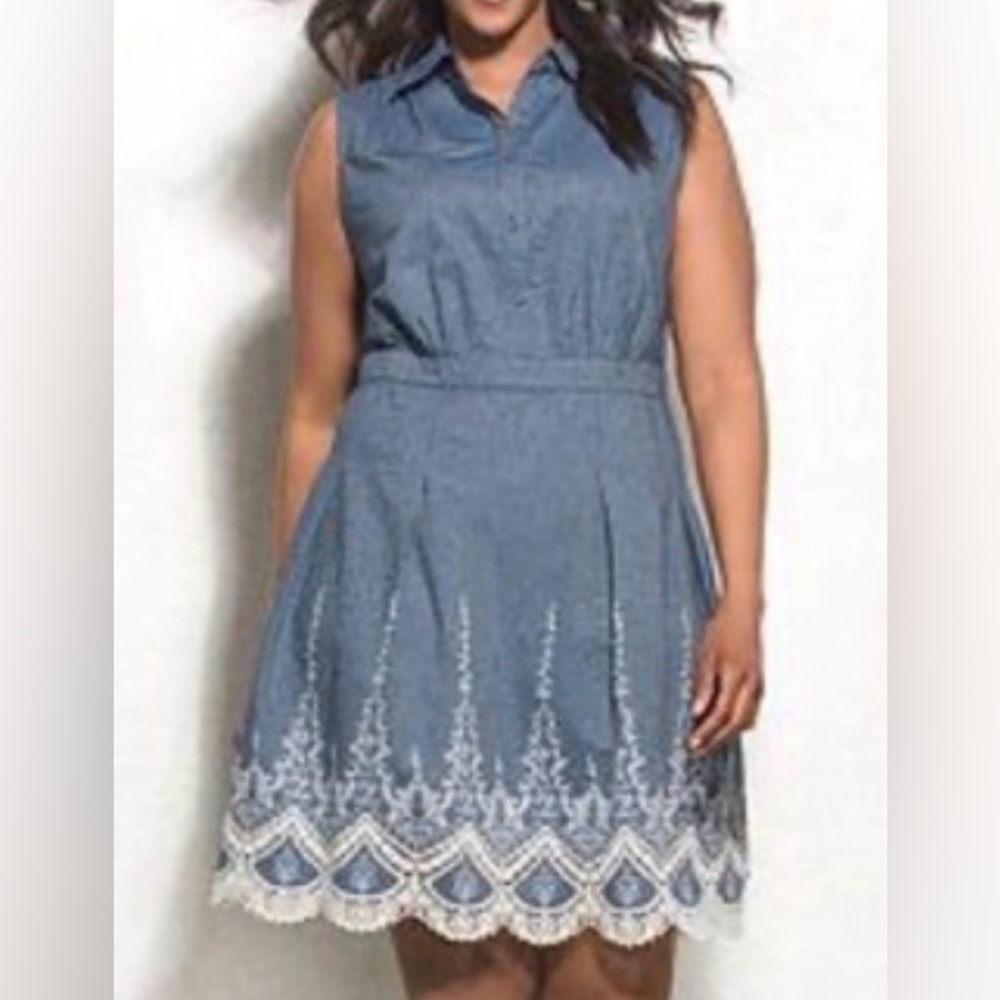 Westport 1962 Chambray Blue Embroidered Sleeveless Dress w/Lace Hem Cottage Core